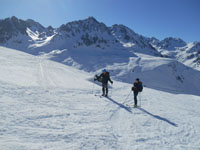 Randonn�es et ski de randonn�es en montagne dans les Pyr�n�es